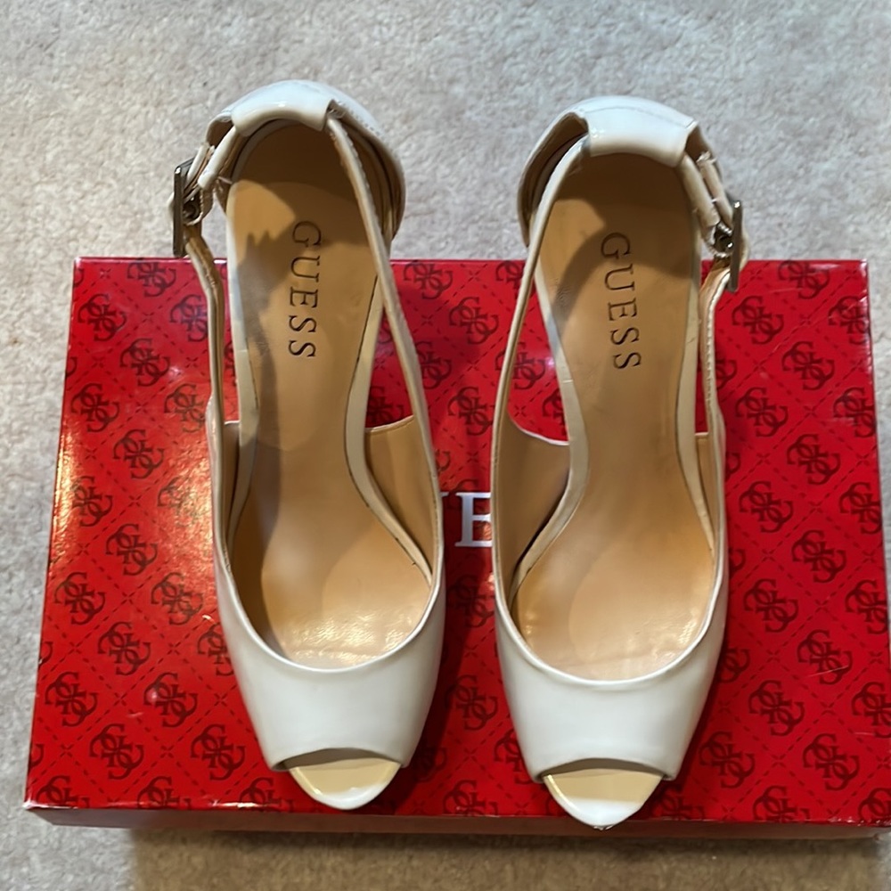 Beautiful White Sandals - Picture 7 of 8